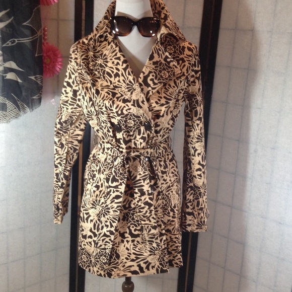 Vertigo Paris Jackets & Blazers - Vertigo Paris trench coat